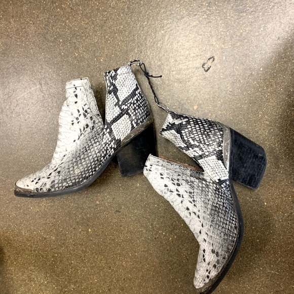 Jeffrey Campbell Shoes - Cowboy Boots | Ankle Boot | Stagecoach Outfit 🤠